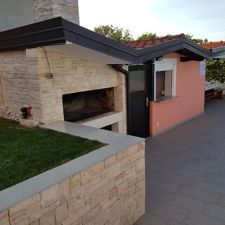 Ferienhaus Bucic Buje Zewnętrze zdjęcie
