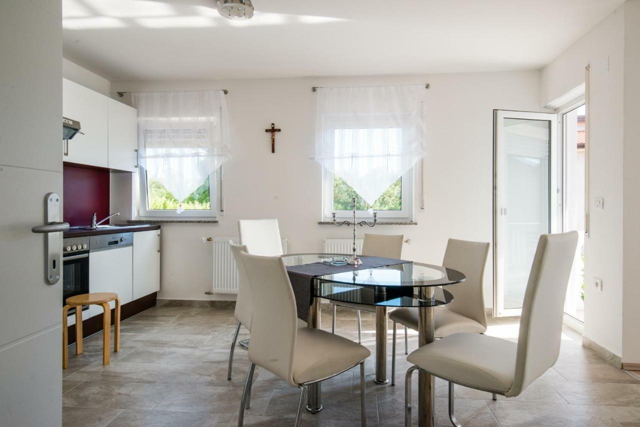 Ferienhaus Bucic Buje Zewnętrze zdjęcie