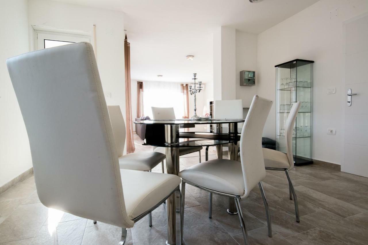 Ferienhaus Bucic Buje Zewnętrze zdjęcie