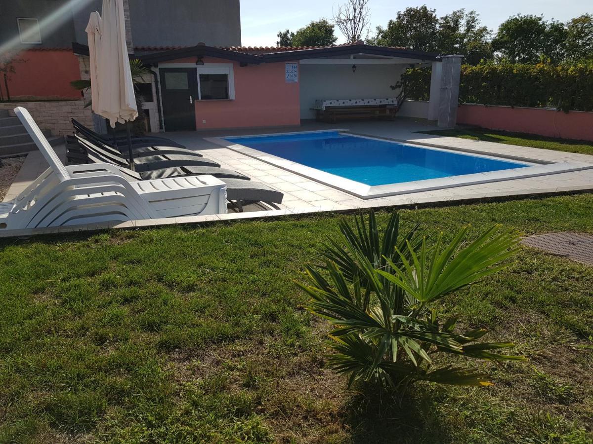 Ferienhaus Bucic Buje Zewnętrze zdjęcie