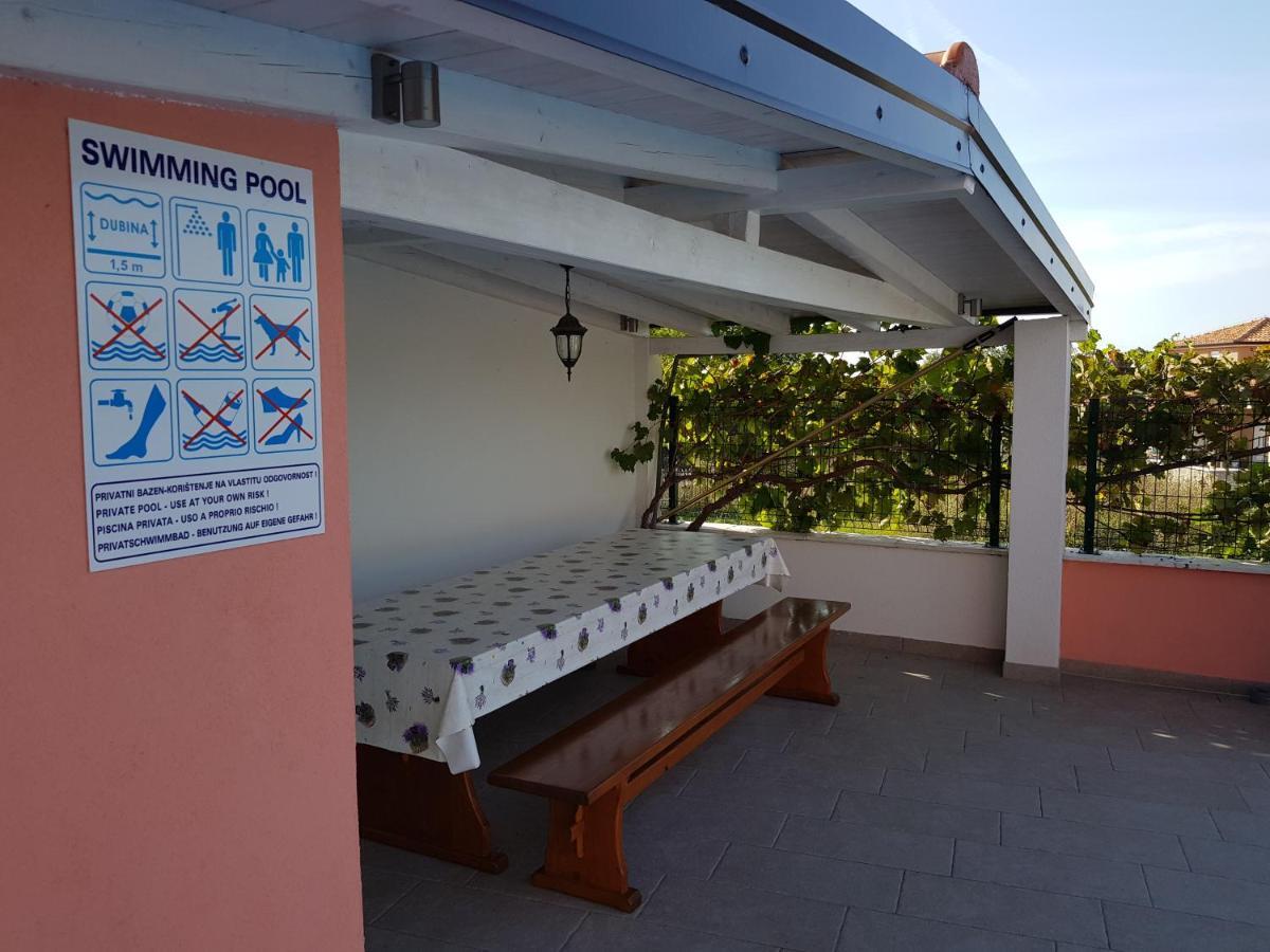 Ferienhaus Bucic Buje Zewnętrze zdjęcie
